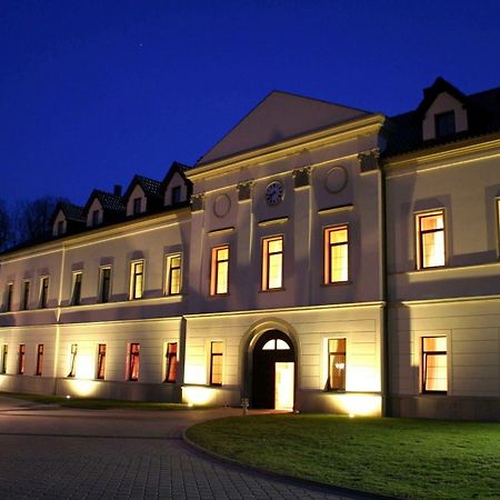 ホテルZamek Kamenny Dvur Mostov エクステリア 写真